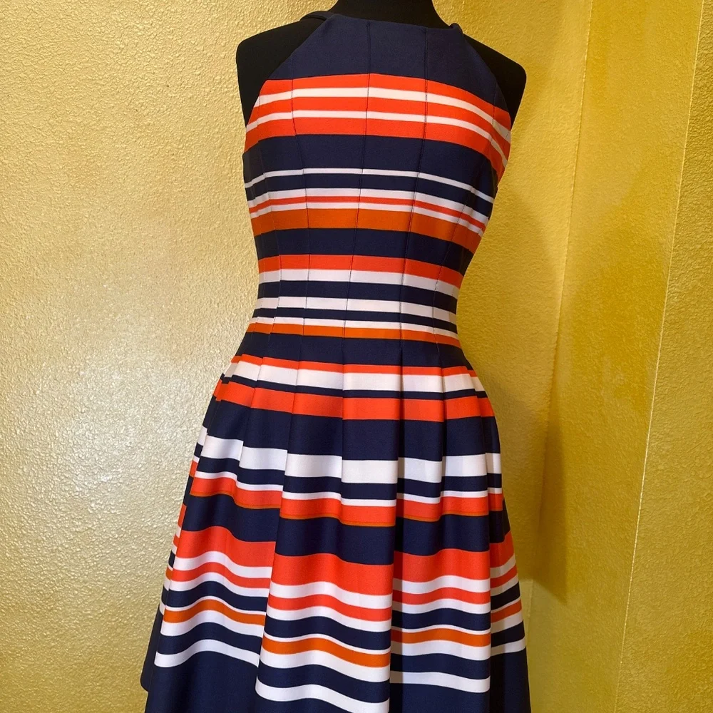 Dress - Picture 6 of 14